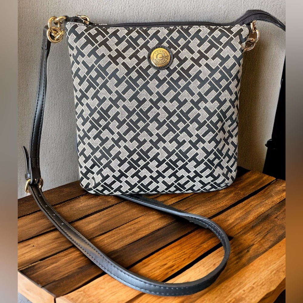 Tommy Hilfiger Canvas Crossbody